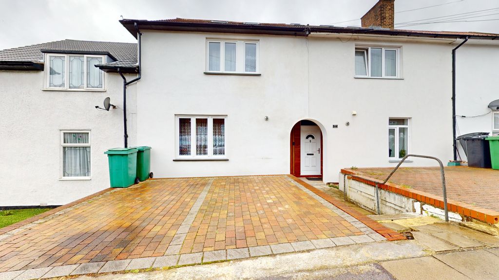 Property photo 2 of 11