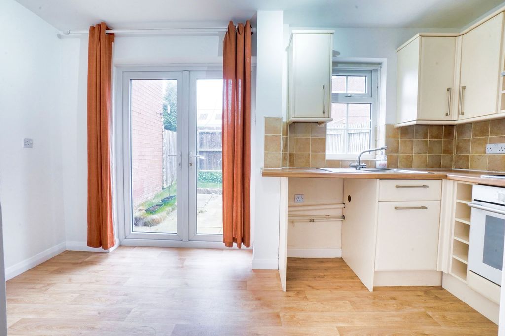 Property photo 3 of 15