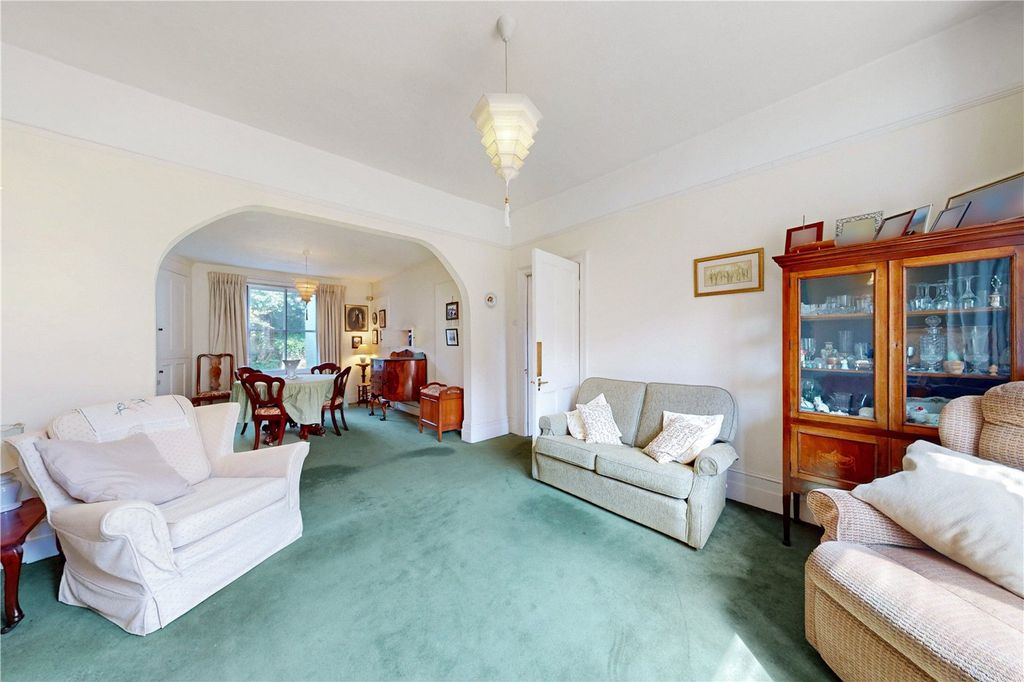 Property photo 3 of 16 Picture No. 12