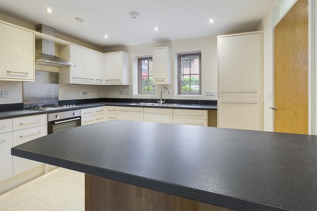 Property photo 2 of 10 Cam01817B1-Pr0176-Still09.Jpg