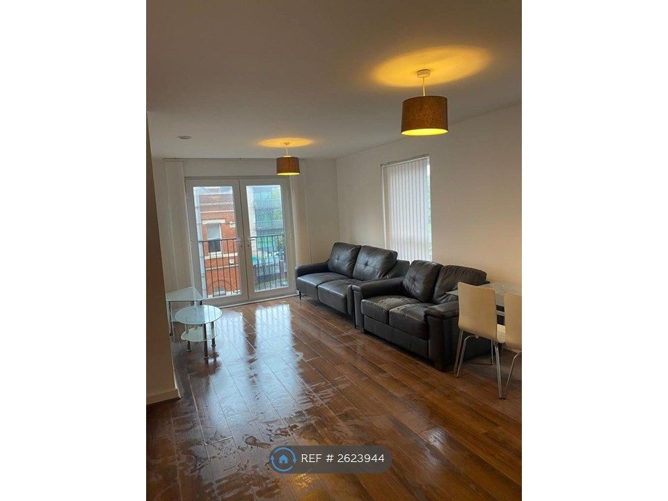 Property photo 3 of 7 Living Area