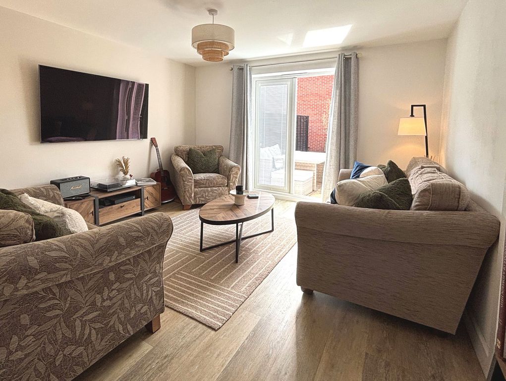 Property photo 3 of 14 Sitting Room