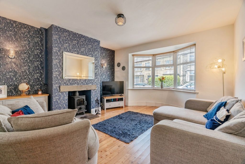 Property photo 2 of 22 Pbox-Img.Jpg