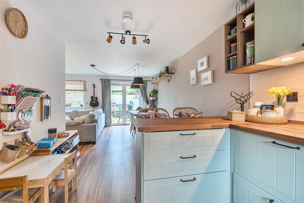 Property photo 2 of 17 2 - Picture No. 06