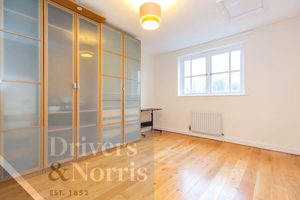 Property photo 3 of 9 Picture No. 18