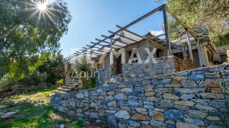 Property photo 2 of 49