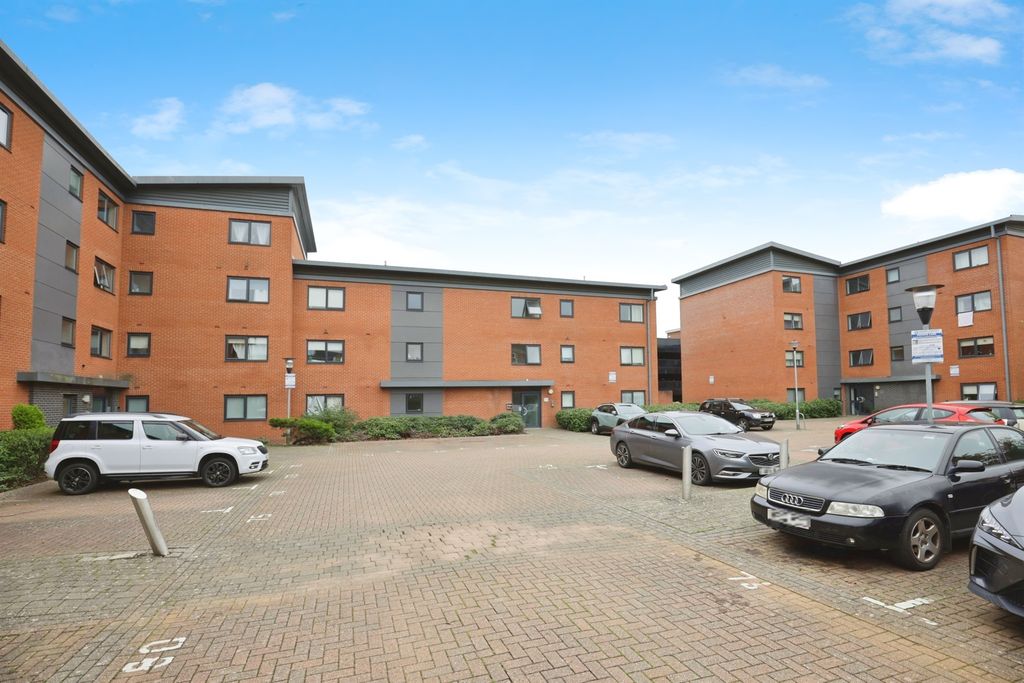 Property photo 1 of 16