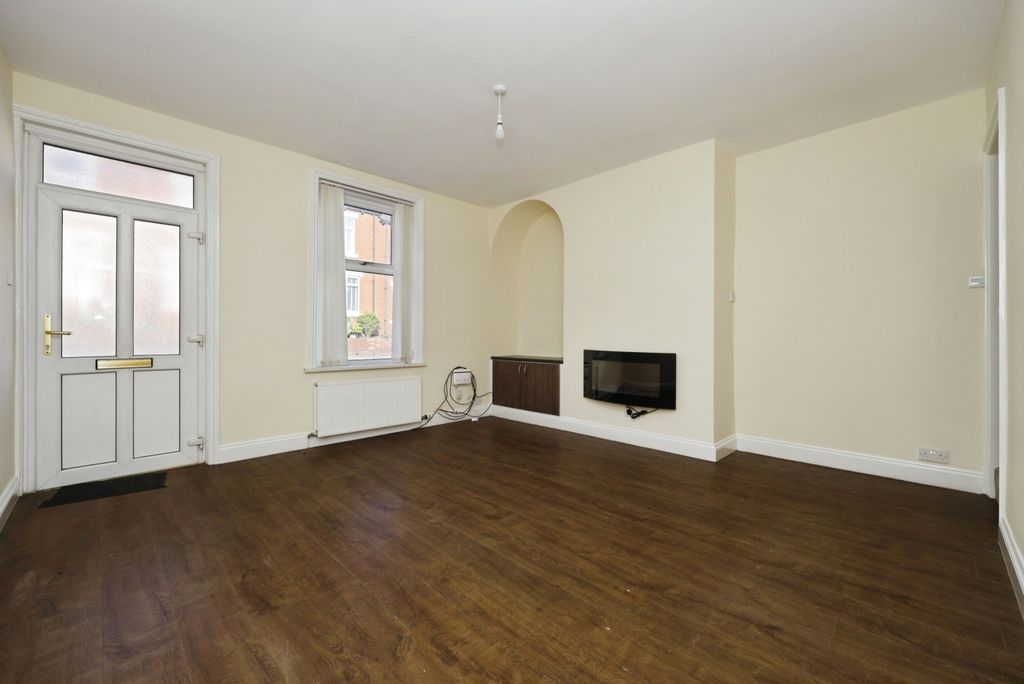 Property photo 2 of 17 Image 1