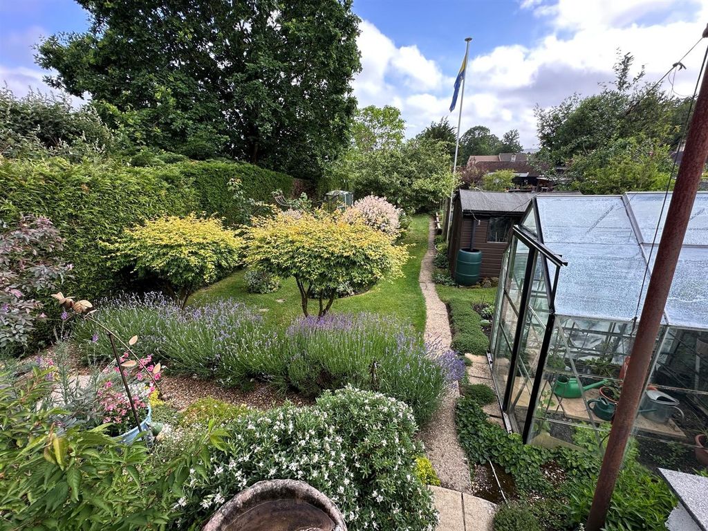Property photo 3 of 18 Garden#.Jpg