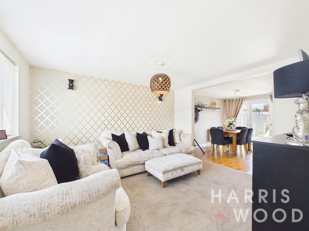 Property photo 2 of 22 5226223