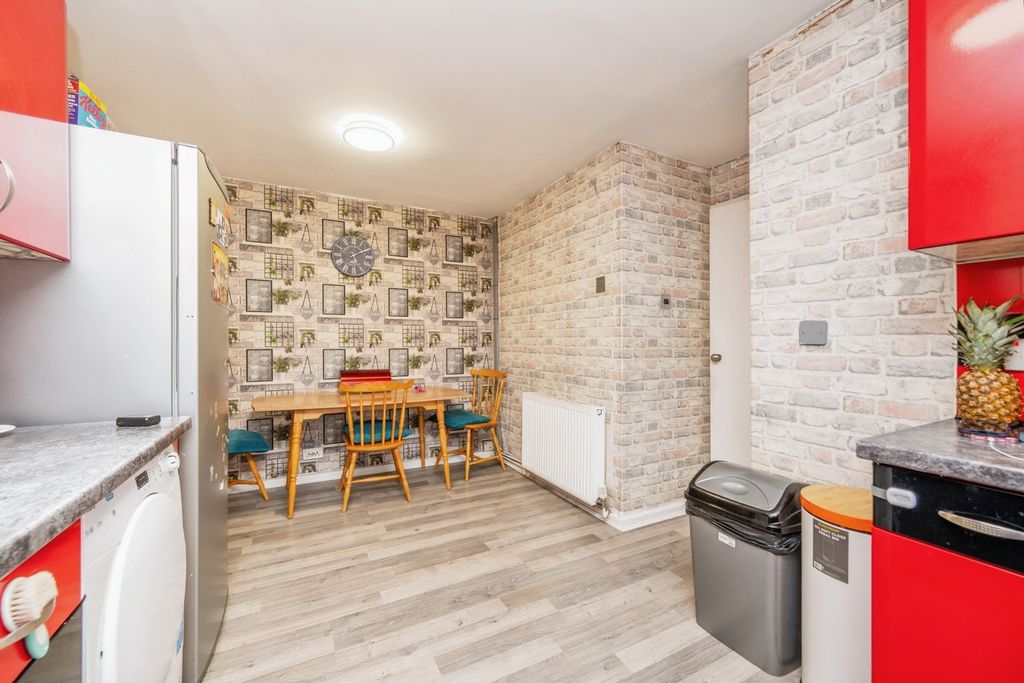 Property photo 2 of 20 Pbox-Img.Jpg