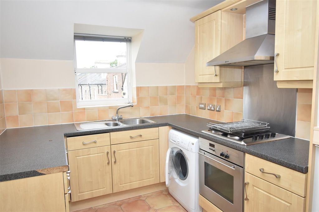Property photo 2 of 14 Kitchen