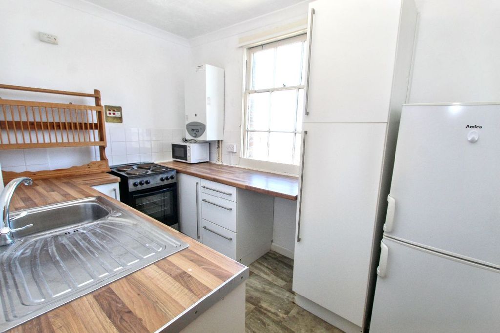 Property photo 3 of 5