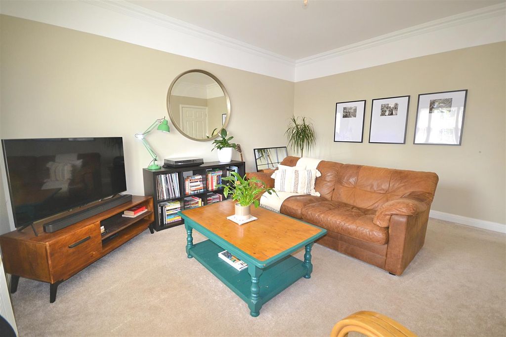Property photo 3 of 11 4.Png