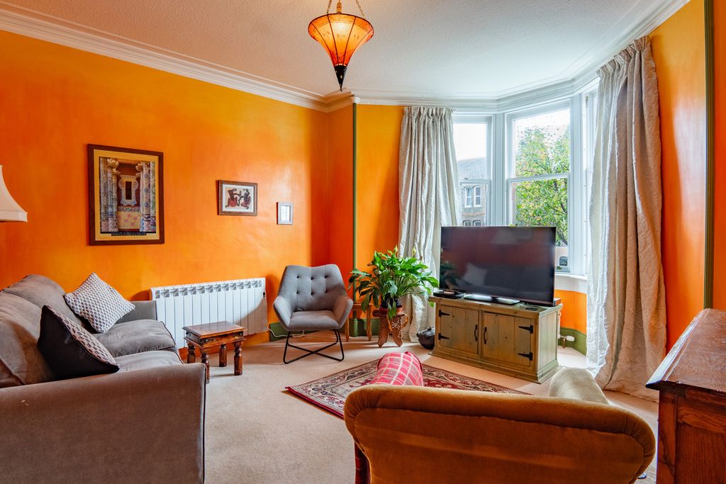 Property photo 2 of 40