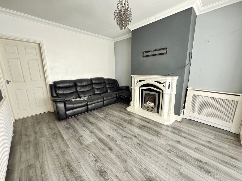 Property photo 2 of 10 Picture No. 14