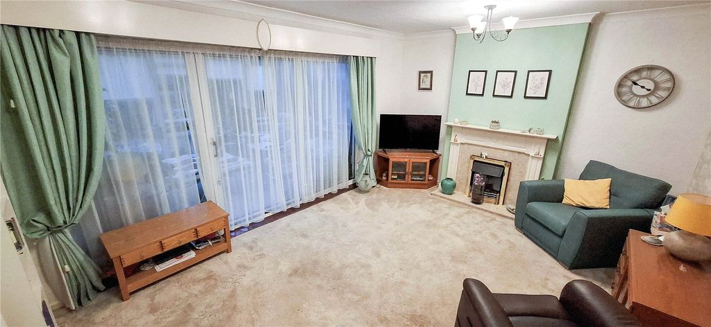 Property photo 3 of 14 Picture No. 15