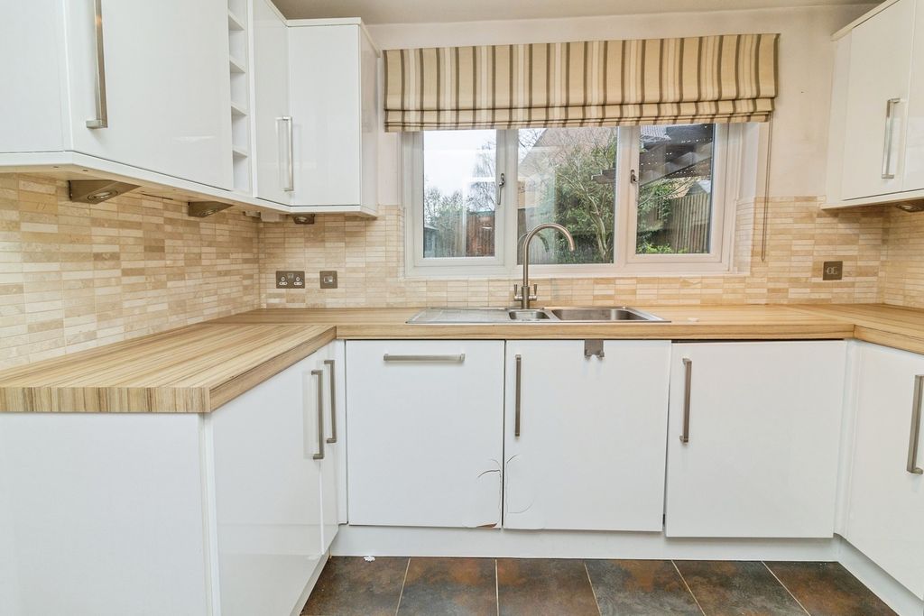 Property photo 3 of 20 Pbox-Img.Jpg