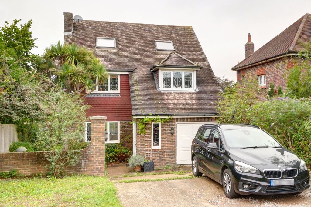 Property photo 1 of 42