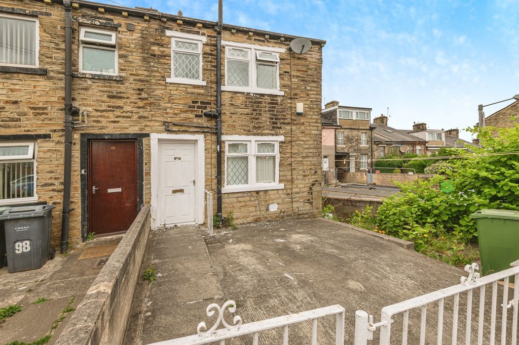 Property photo 1 of 11