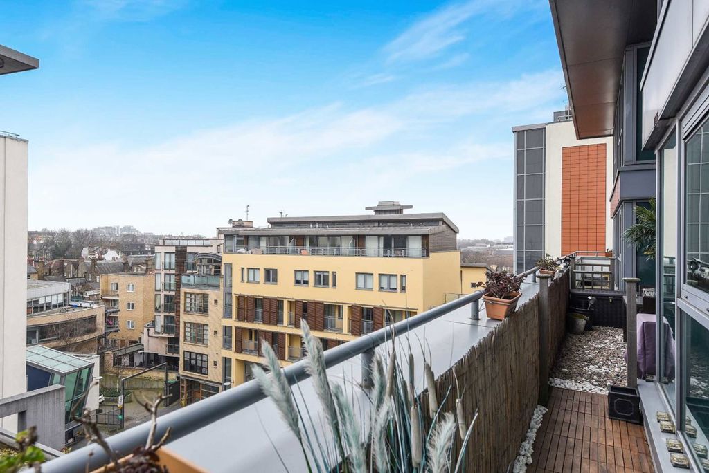 Property photo 3 of 4