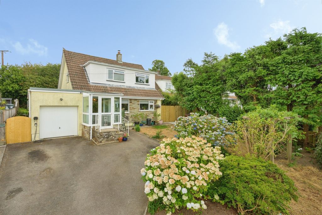 Property photo 1 of 37