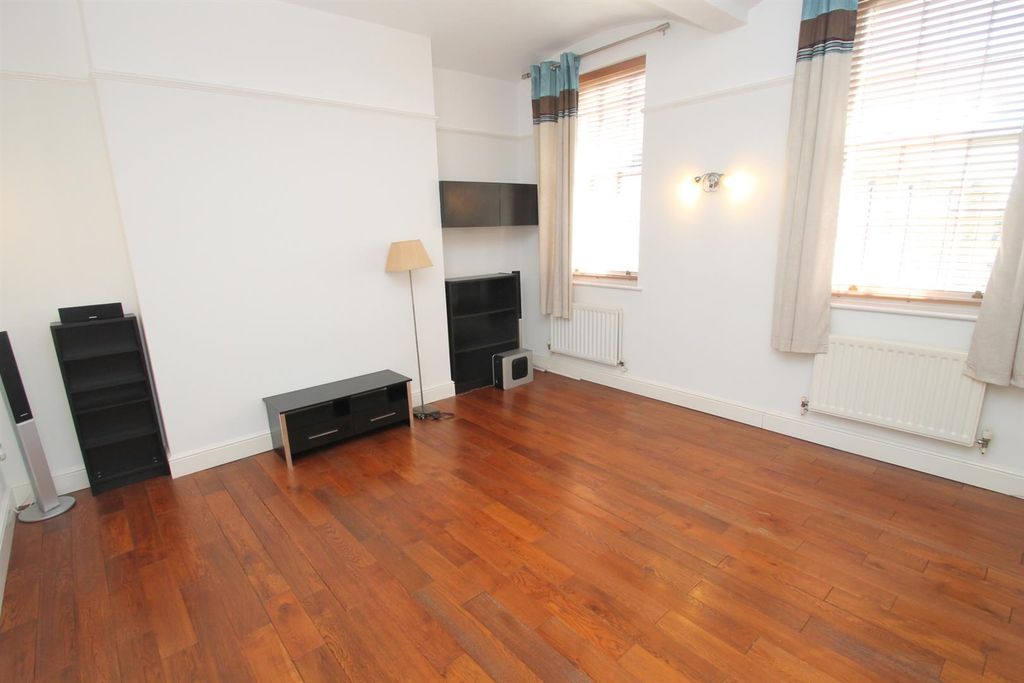 Property photo 3 of 11 Img_0177.Jpg