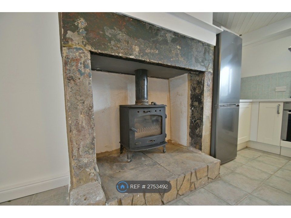 Property photo 2 of 19 Fireplace