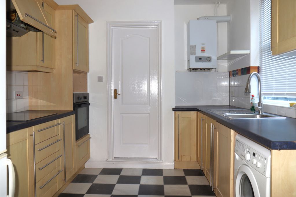 Property photo 3 of 6 Gallery