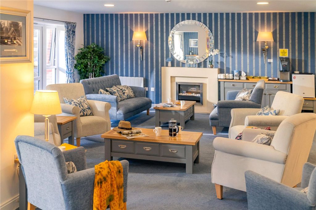 Additional image 6 of 1 bed flat to rentBirch Place, Dukes Ride, Crowthorne, Berkshire RG45