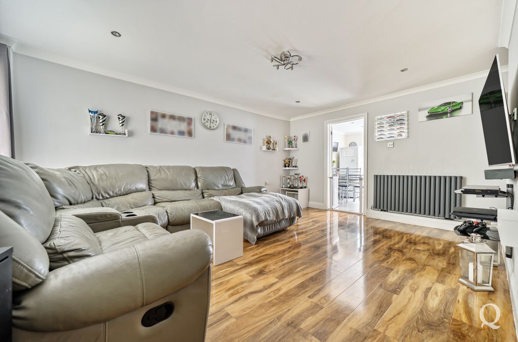 Property photo 3 of 20 Ade1B9c1-c465-450...