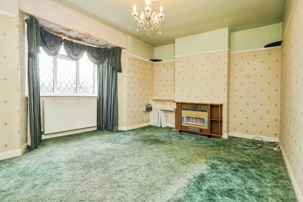 Property photo 2 of 19