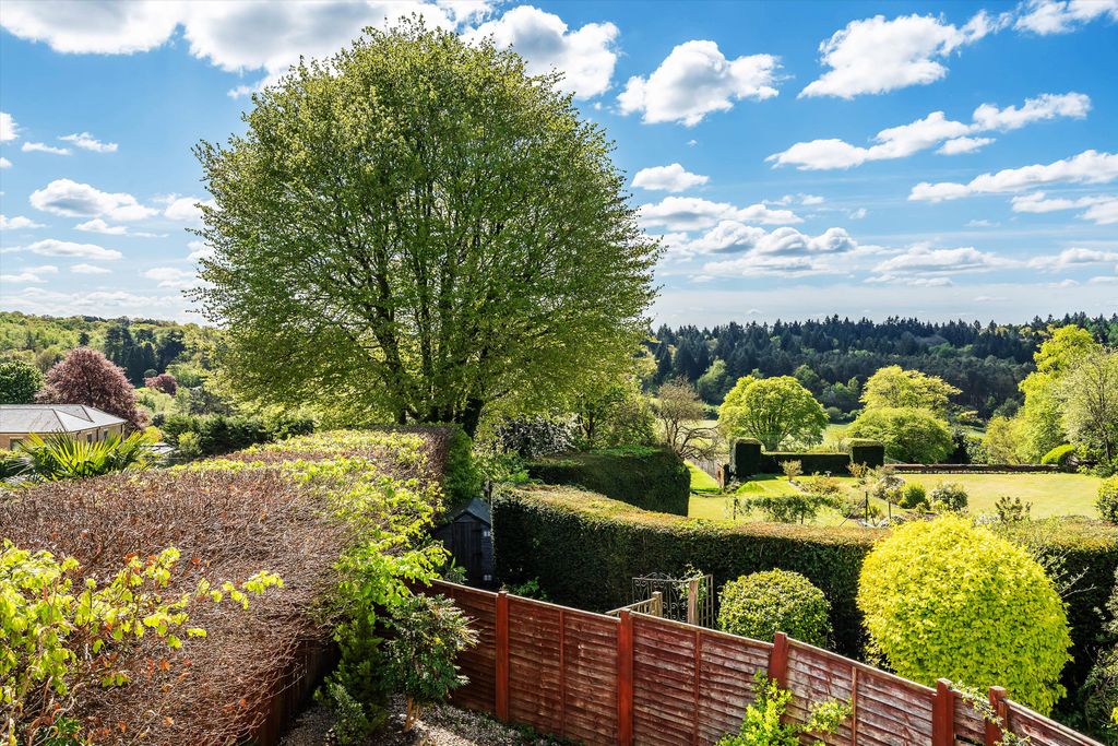 Property photo 2 of 11 Image