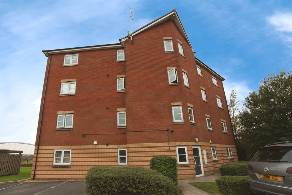 Property photo 1 of 16