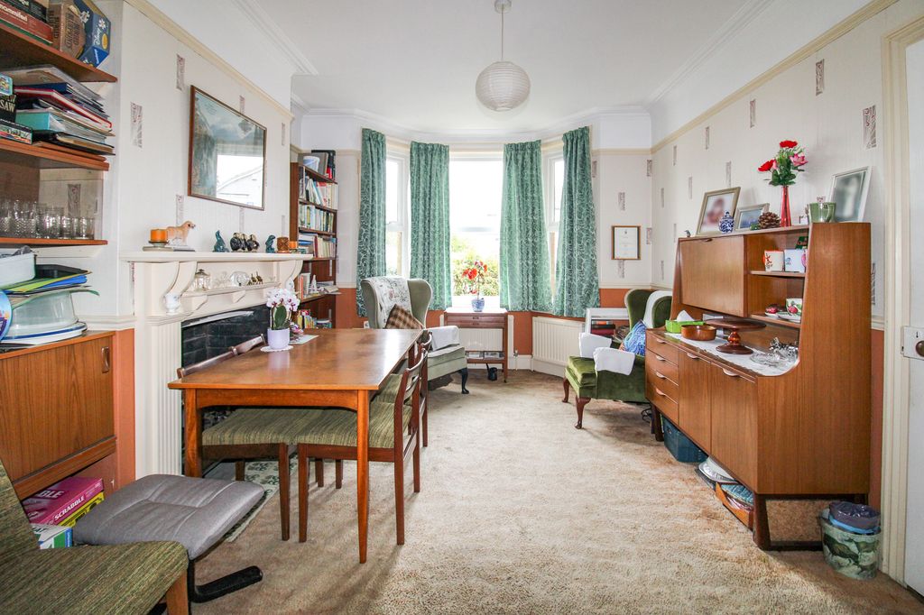 Property photo 2 of 14