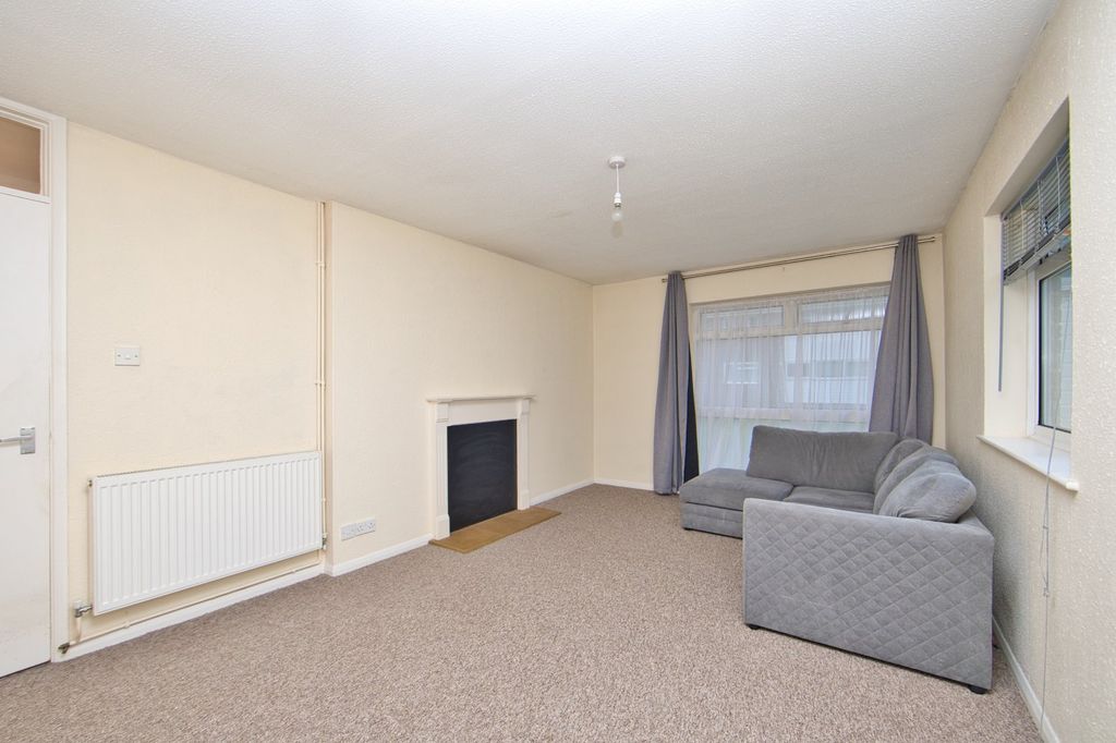 Property photo 2 of 8 Picture 2