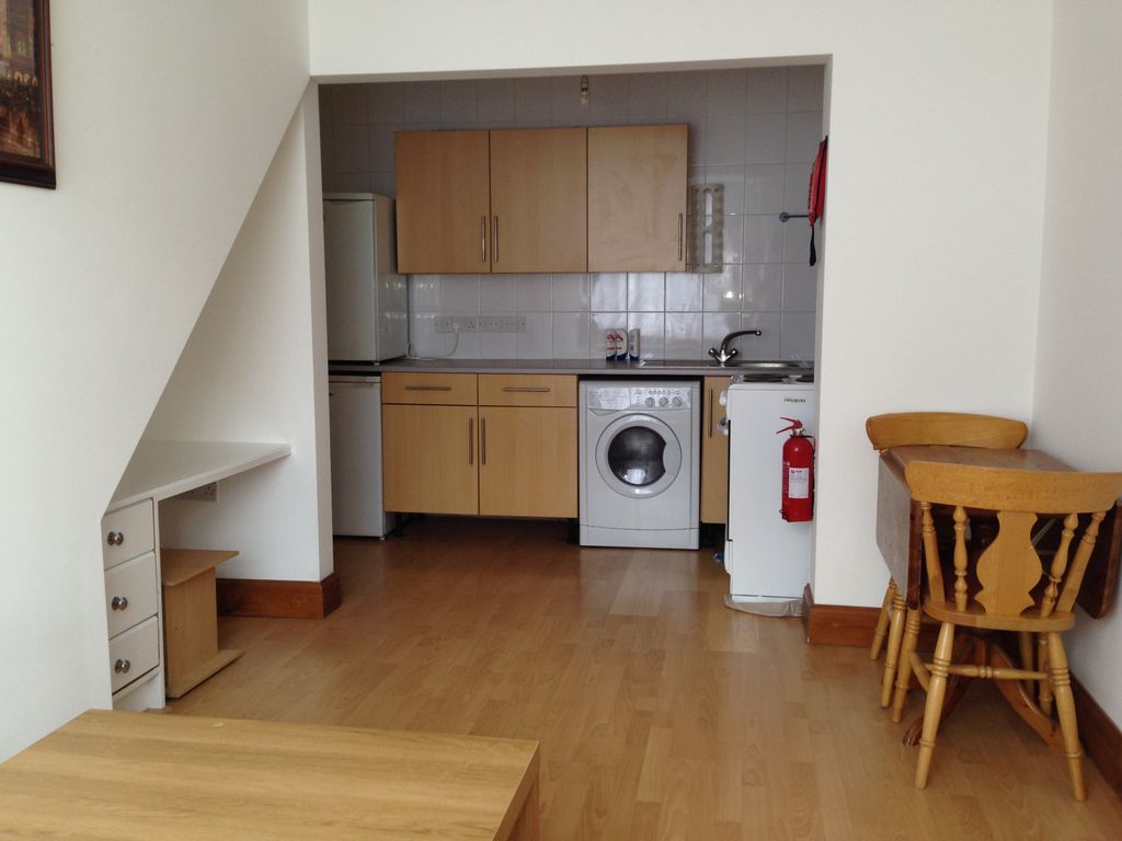 Property photo 1 of 3