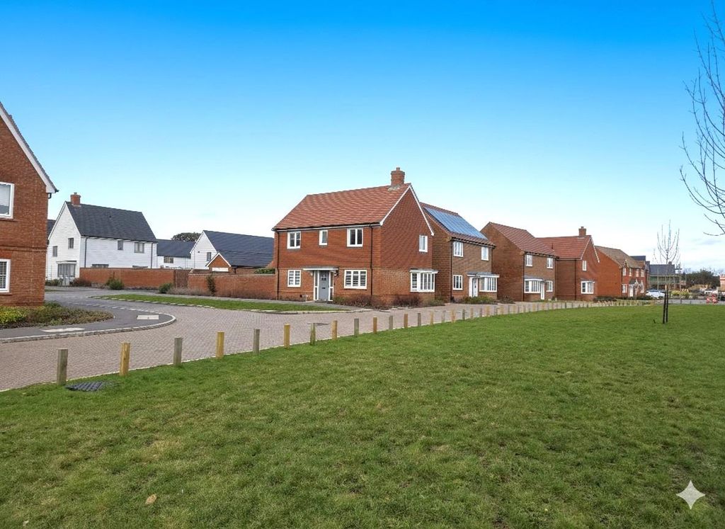 Property photo 2 of 19 Gemini_Generated_Image_6Uj3Vo6Uj3Vo6Uj3 (1).Jpg