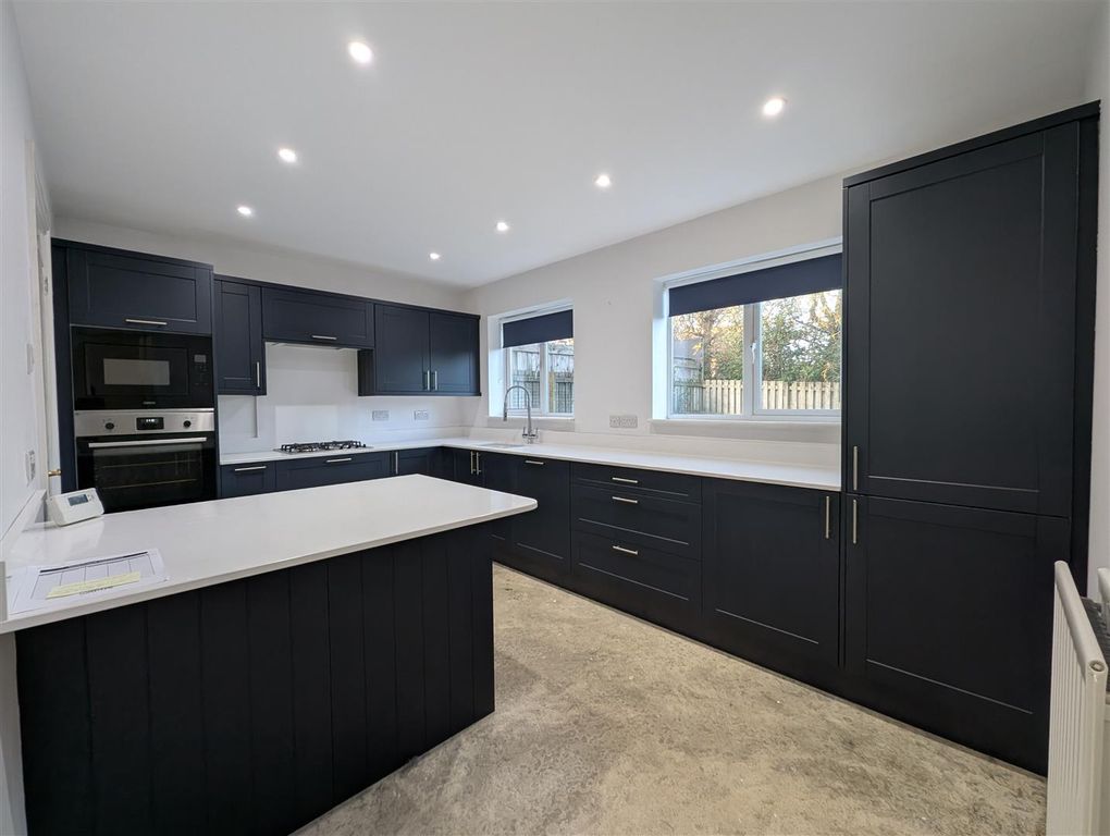 Property photo 2 of 13 Kitchen