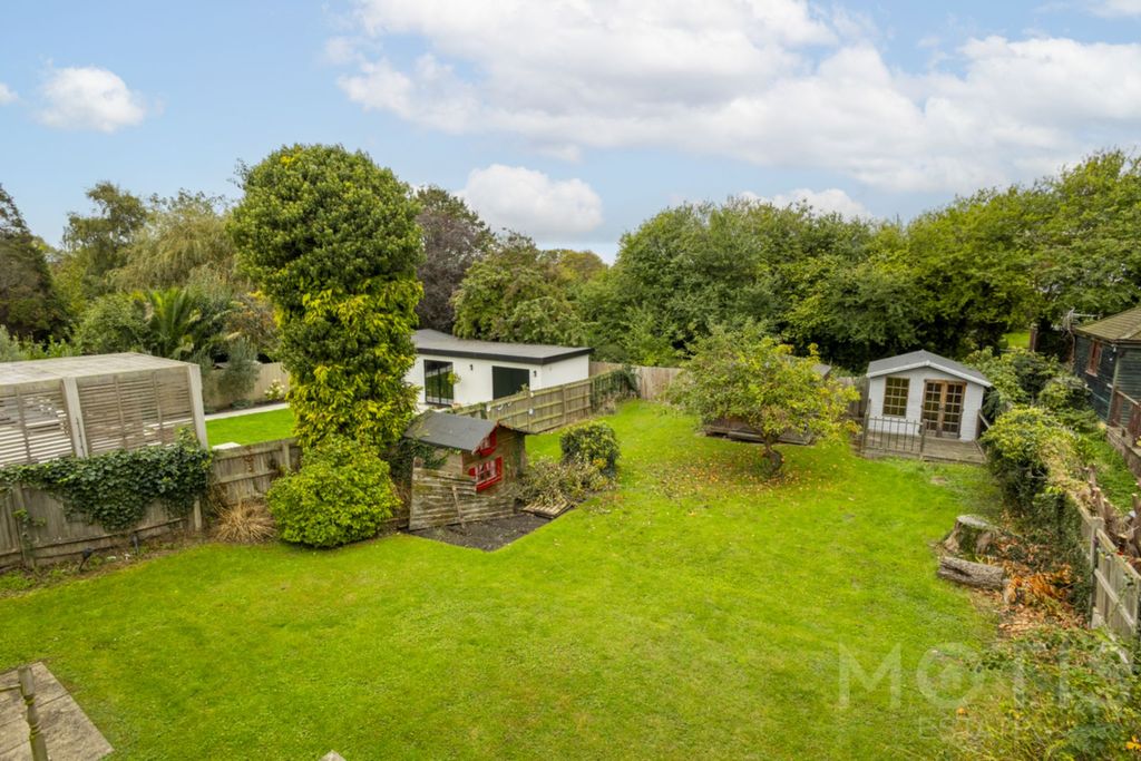 Property photo 3 of 29 Photo 7