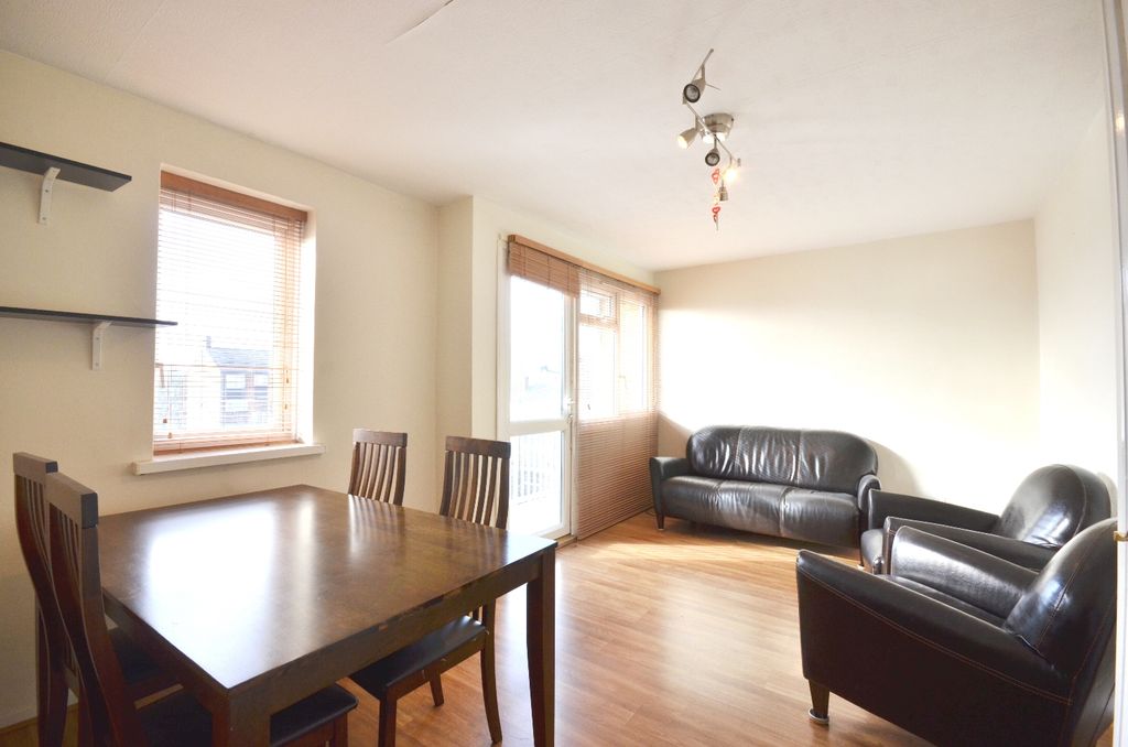 Property photo 1 of 8 Rec Din 2