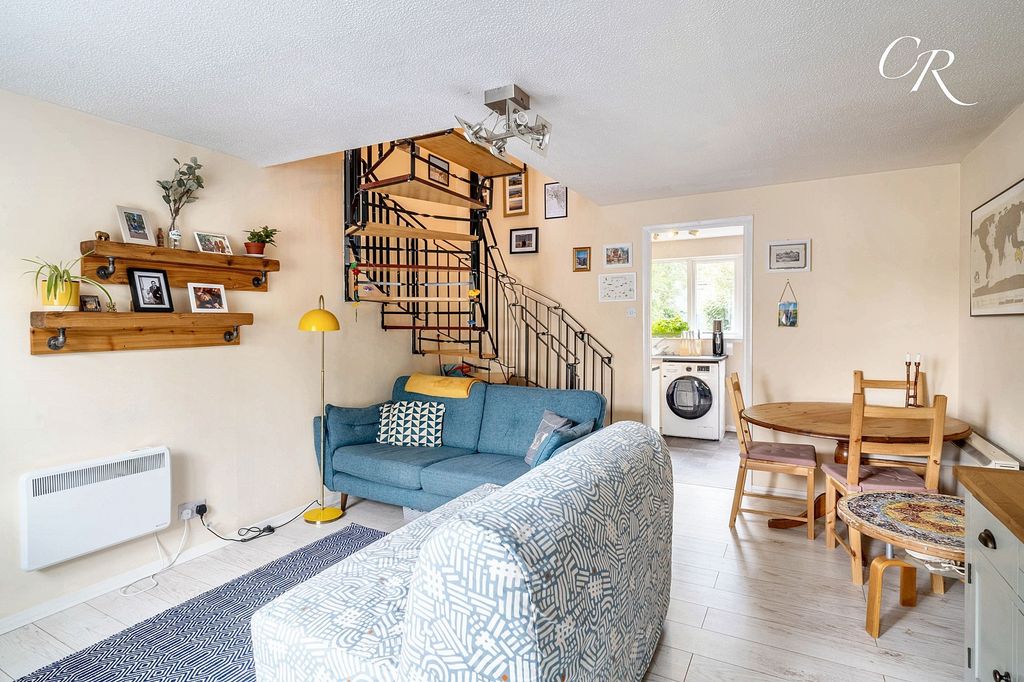 Property photo 3 of 13