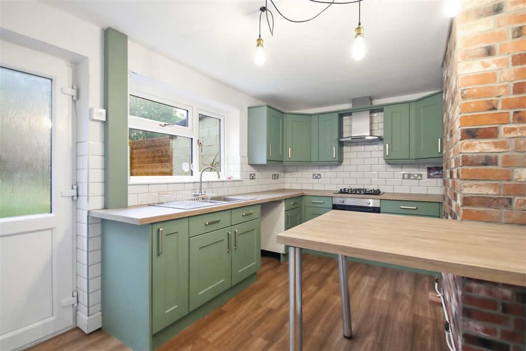 Property photo 3 of 15 Kitchen