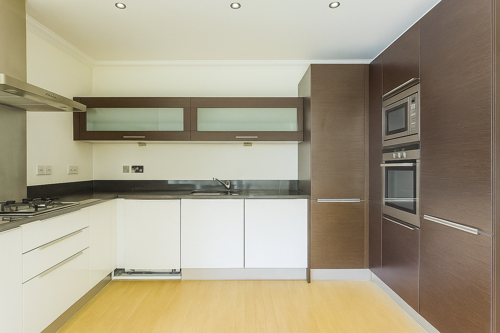 Property photo 3 of 8 Kitchen