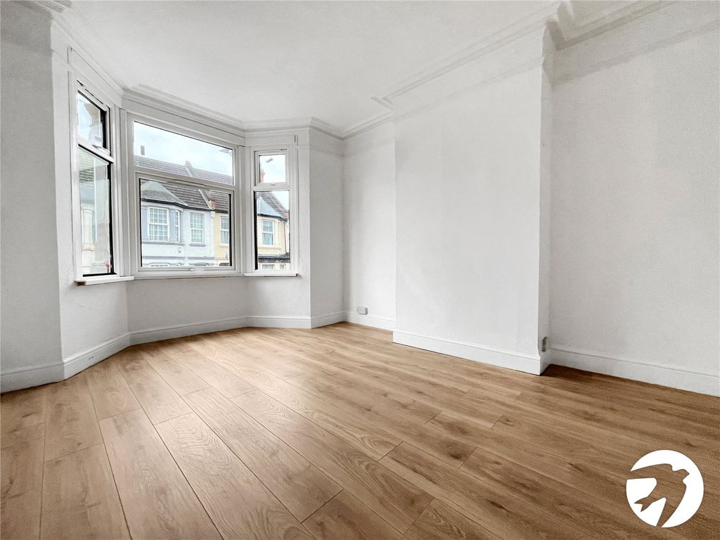 Property photo 2 of 12 Picture No. 08