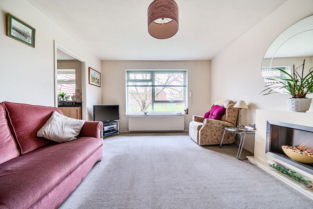 Property photo 2 of 20