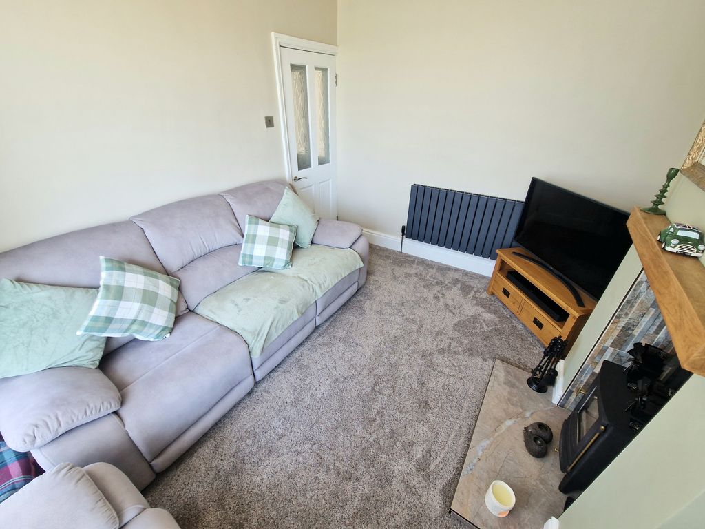 Property photo 3 of 18