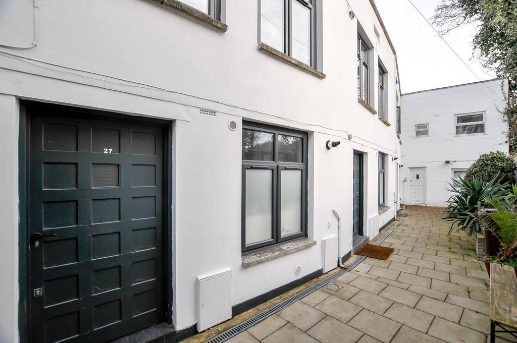 Property photo 1 of 14 15.Jpg