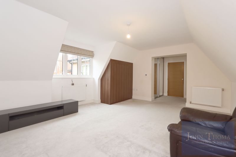 Additional image 10 of 6 bed detached house to rentOlive Grove, Chigwell IG7