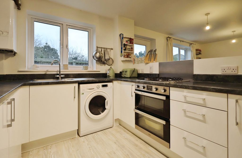 Property photo 2 of 29